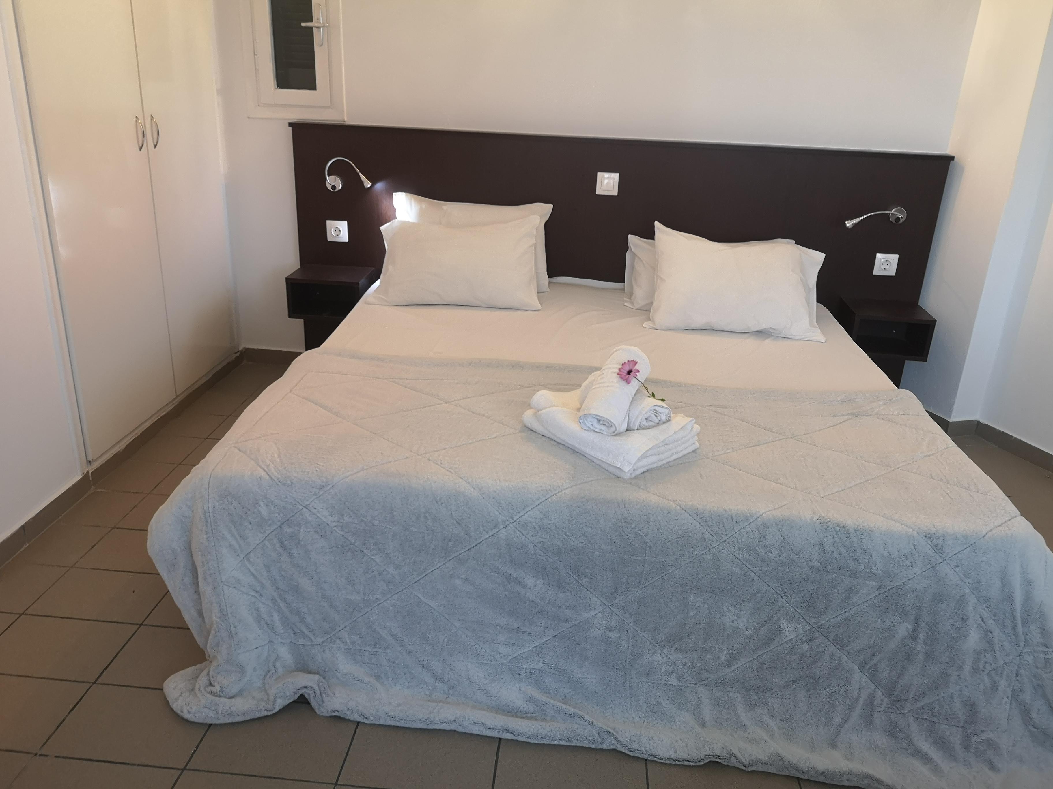 Mediterranean Blue Kavos Ngoại thất bức ảnh
