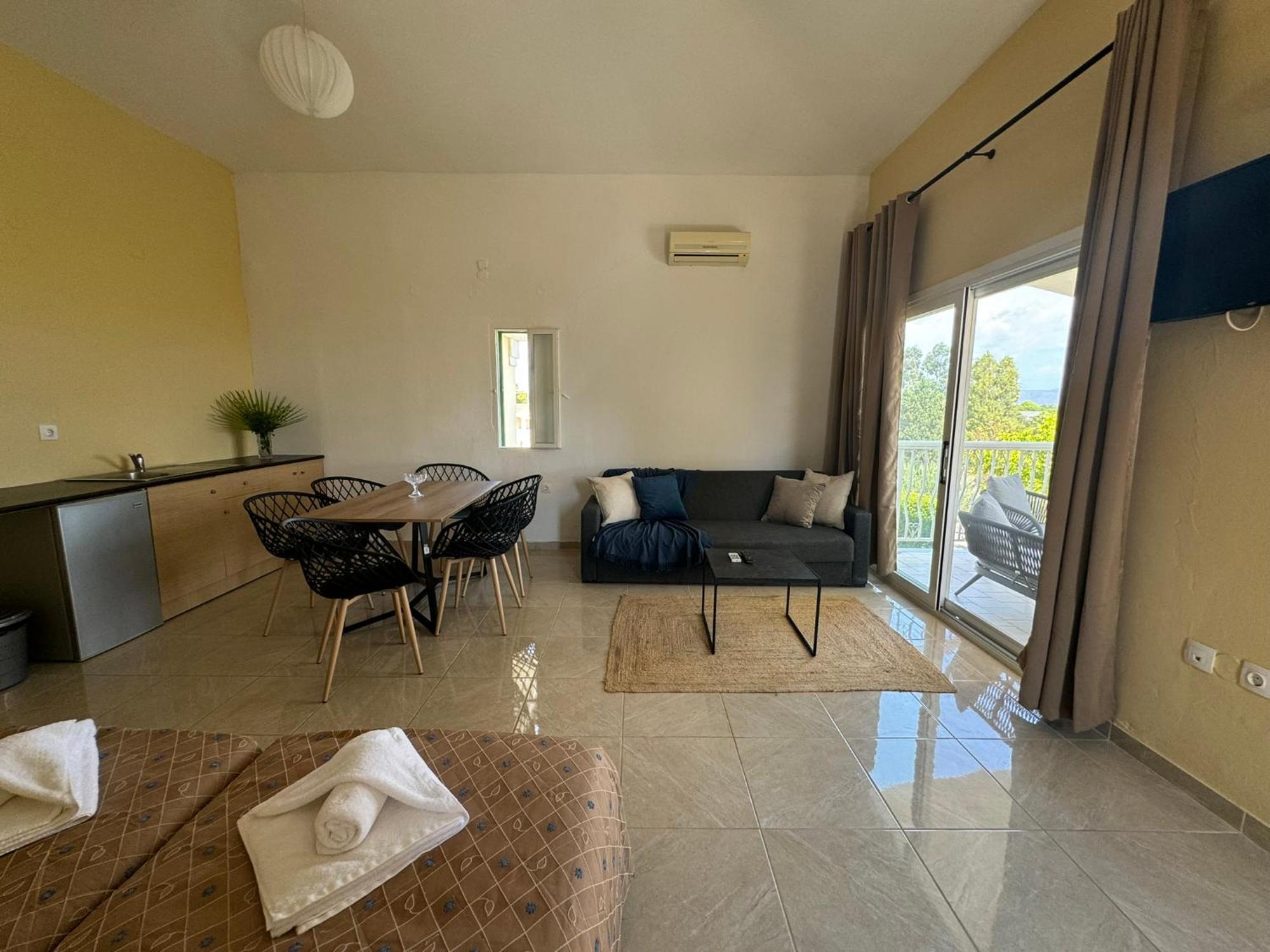 Mediterranean Blue Kavos Ngoại thất bức ảnh